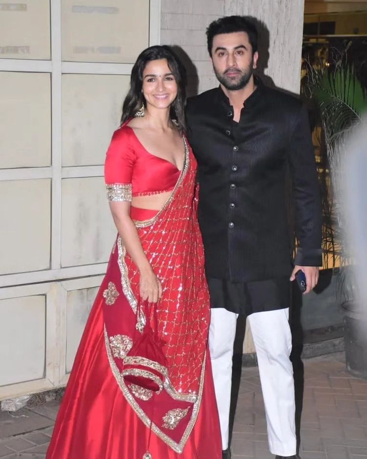 transformasi bocah digendong pooja bhatt © instagram