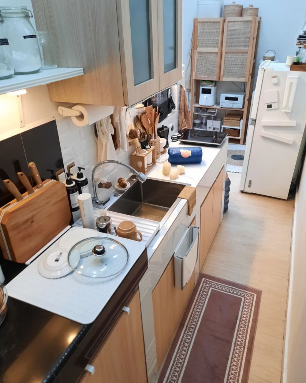 dapur segaris gaya skandinavian estetik © 2023 brilio.net dapur segaris gaya skandinavian estetik © 2023 brilio.net