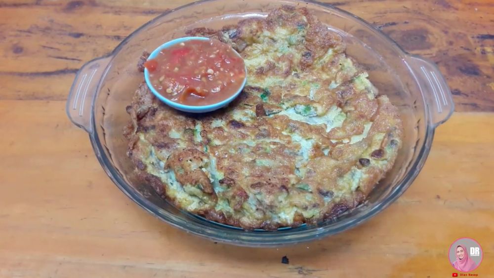 Tanpa pakai tepung terigu atau sayur kol, ini cara bikin telur dadar tebal cuma tambah 1 bahan makanan