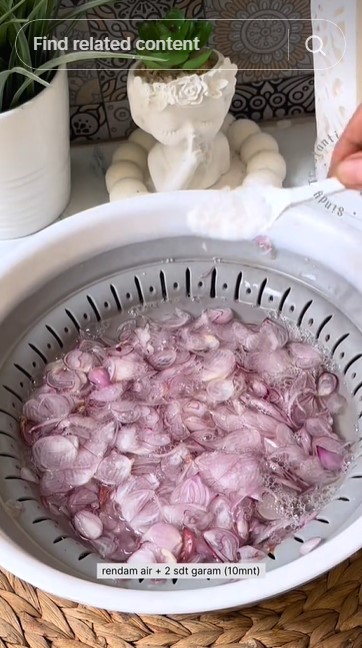 Tanpa tepung atau cuka, ini cara goreng bawang merah agar renyah dan antigosong pakai 2 bahan dapur