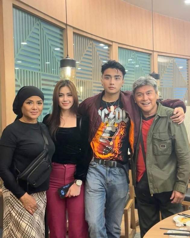 potret perjalanan cinta leon dozan dan rinoa © instagram