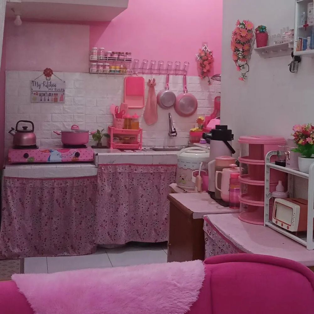 ruang tamu mungil multifungsi estetik © 2023 brilio.net ruang tamu mungil multifungsi estetik © 2023 brilio.net