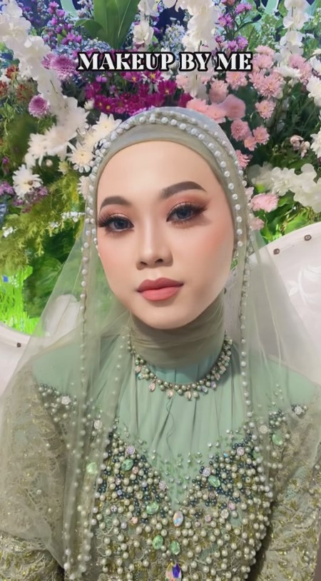 makeup gagal jadi flawless berkat teman © 2023 brilio.net makeup gagal jadi flawless berkat teman © 2023 brilio.net