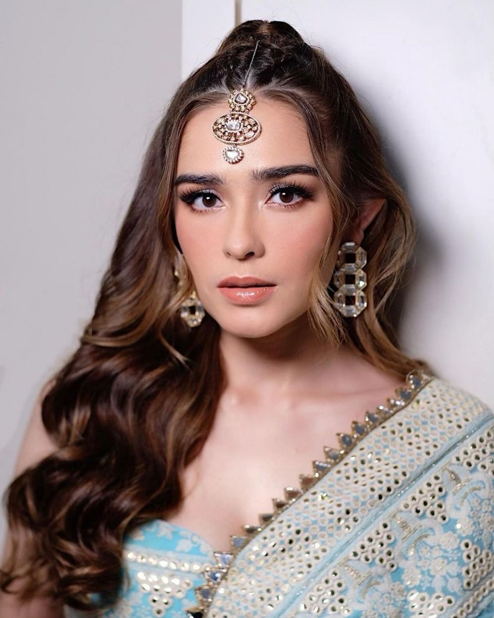 Seleb Indonesia keturunan Inggris ada Pevita Pearce dan Laura Moane © 2023 brilio.net Seleb Indonesia keturunan Inggris ada Pevita Pearce dan Laura Moane © 2023 brilio.net