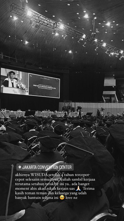 momen Enzy Storia wisuda sarjana © Instagram momen Enzy Storia wisuda sarjana © Instagram