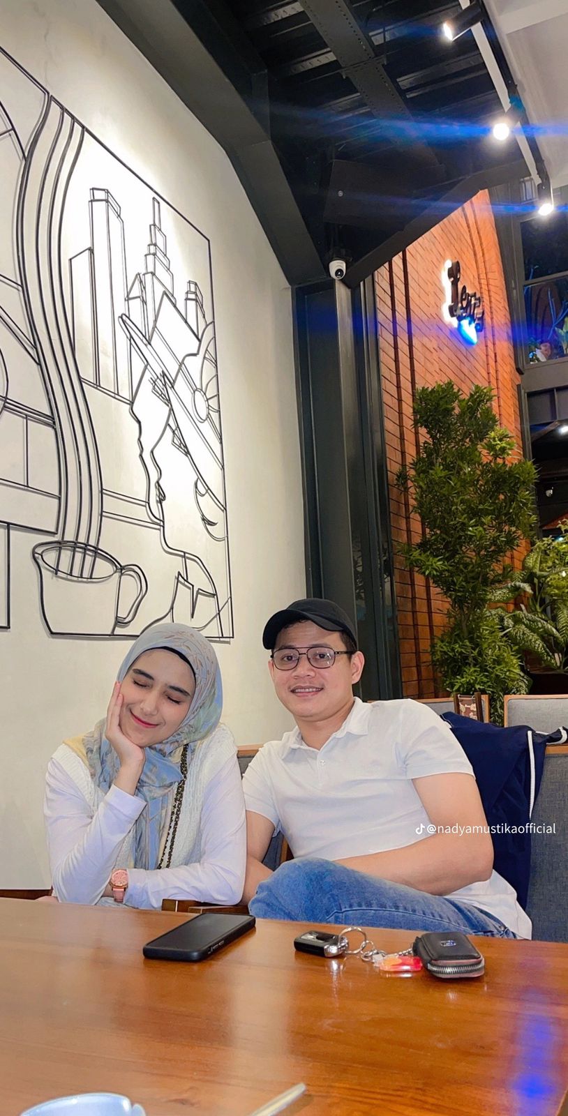 perjalanan cinta nadya mustika © berbagai sumber