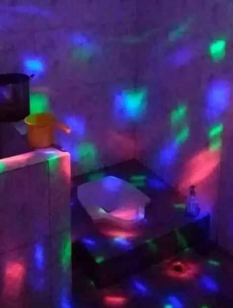 Potret kocak di toilet multifungsi Berbagai sumber Potret kocak di toilet multifungsi Berbagai sumber