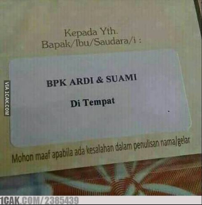 Potret kocak nama di undangan Berbagai sumber