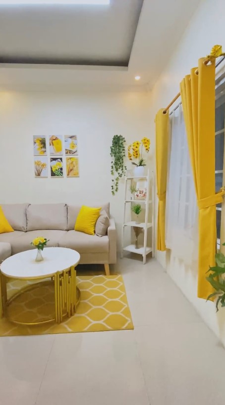 ruang tamu outdoor garasi kuning estetik © 2023 brilio.net