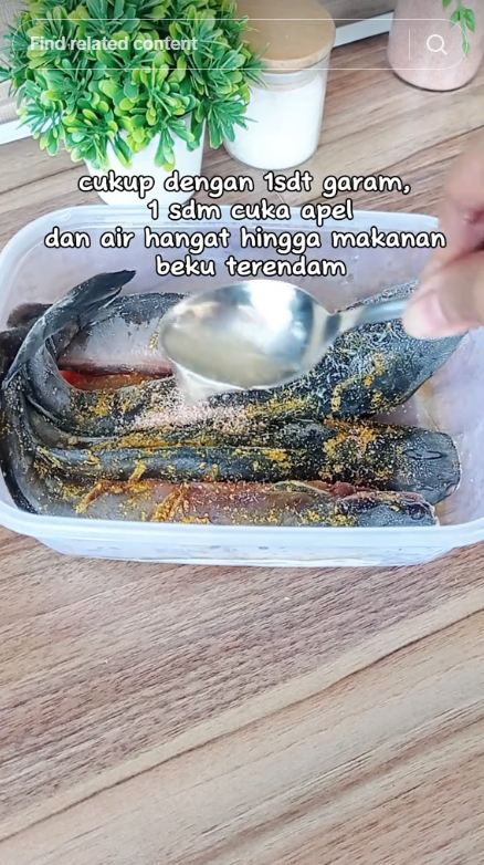 Cukup 5 menit, begini trik cairkan lele beku dengan cepat pakai 2 bahan dapur