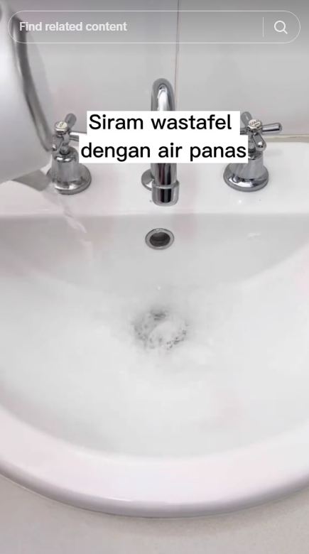 Bukan pakai soda api, ini cara cepat mengatasi wastafel mampet menggunakan 2 bahan dapur