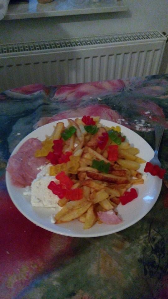 makanan campur permen © berbagai sumber