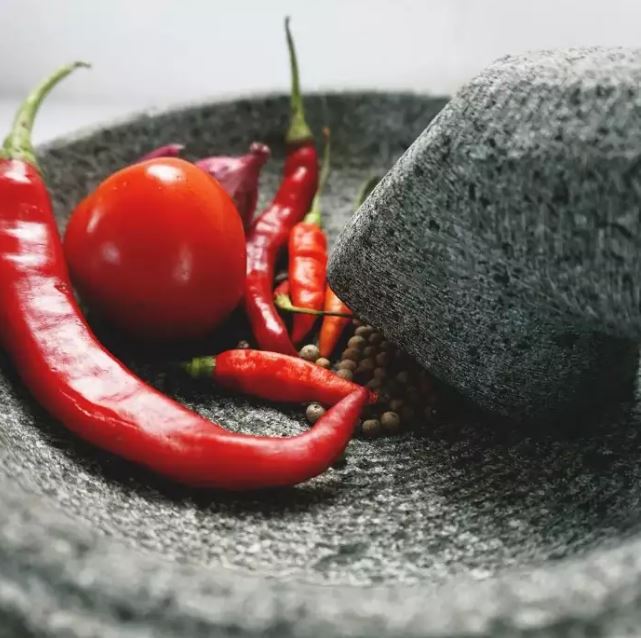 8 Cara mudah membedakan cobek batu asli dan palsu, jangan sampai terkecoh