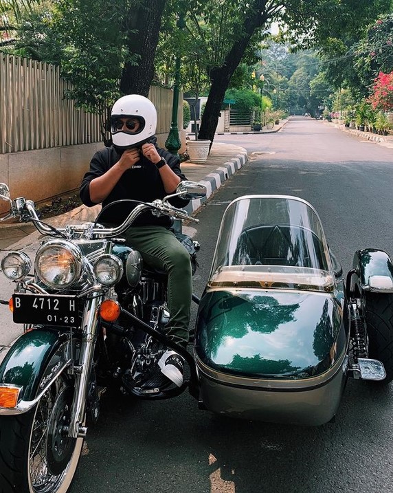 Darma Mangkuluhur naik moge Soeharto © Instagram