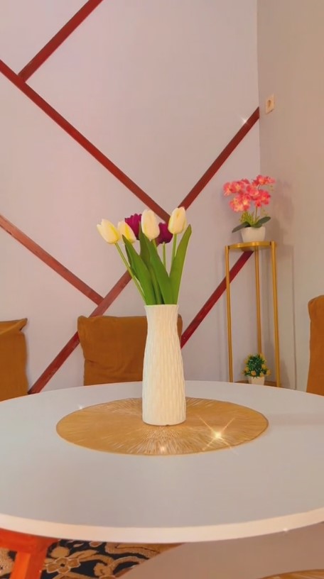 ruang tamu lesehan estetik © 2023 brilio.net ruang tamu lesehan estetik © 2023 brilio.net