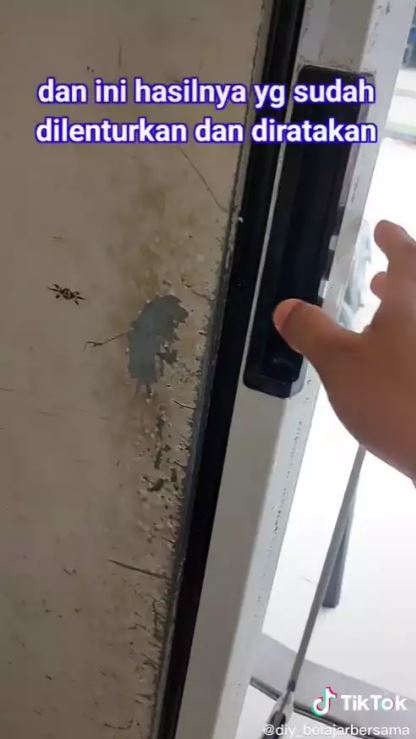 Cara mengatasi karet kulkas longgar agar kembali rapat dan lentur cuma pakai 1 alat sederhana