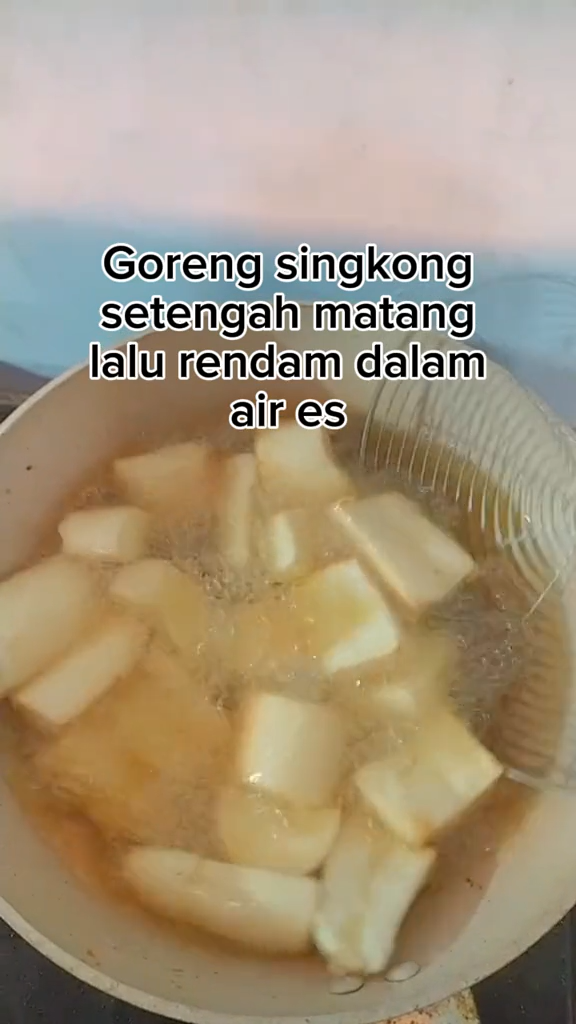 Tanpa direbus, ini cara bikin singkong goreng mekar dan renyah tahan lama cuma tambah 1 bahan makanan