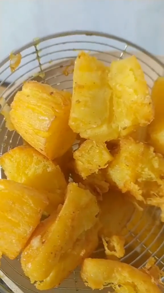 Tanpa direbus, ini cara bikin singkong goreng mekar dan renyah tahan lama cuma tambah 1 bahan makanan