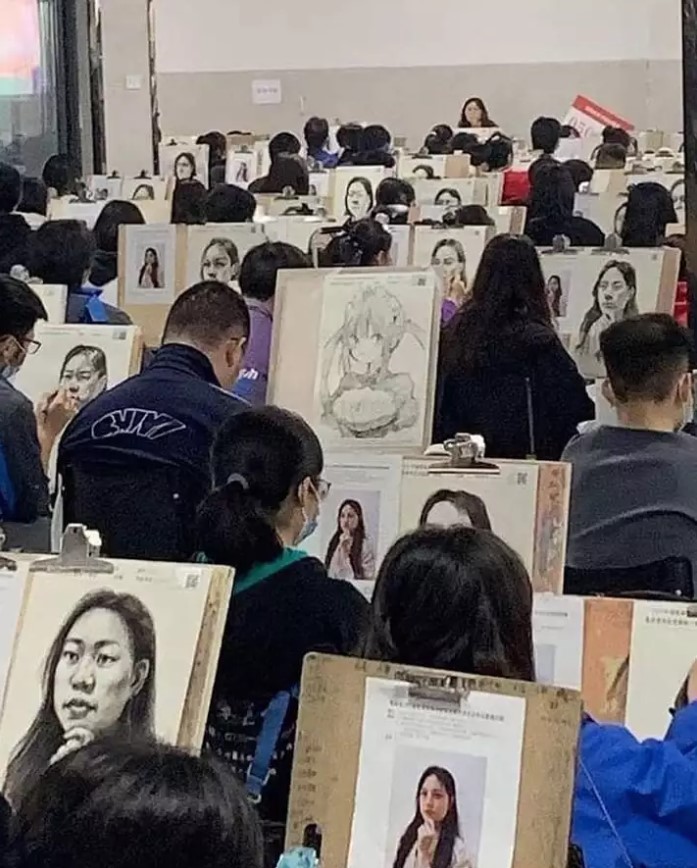 Potret kocak nan janggal Berbagai sumber