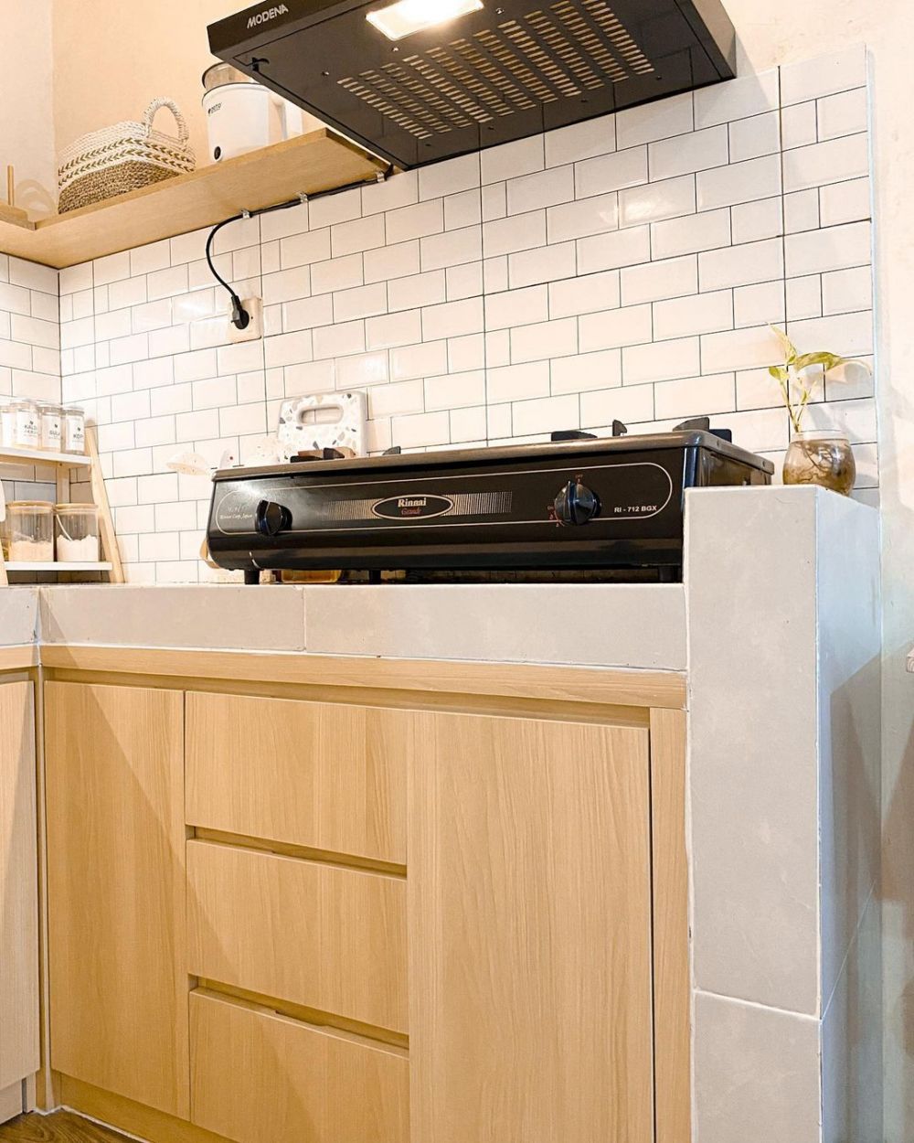 dapur mungil rumah subsidi sepetak estetik © 2023 brilio.net dapur mungil rumah subsidi sepetak estetik © 2023 brilio.net