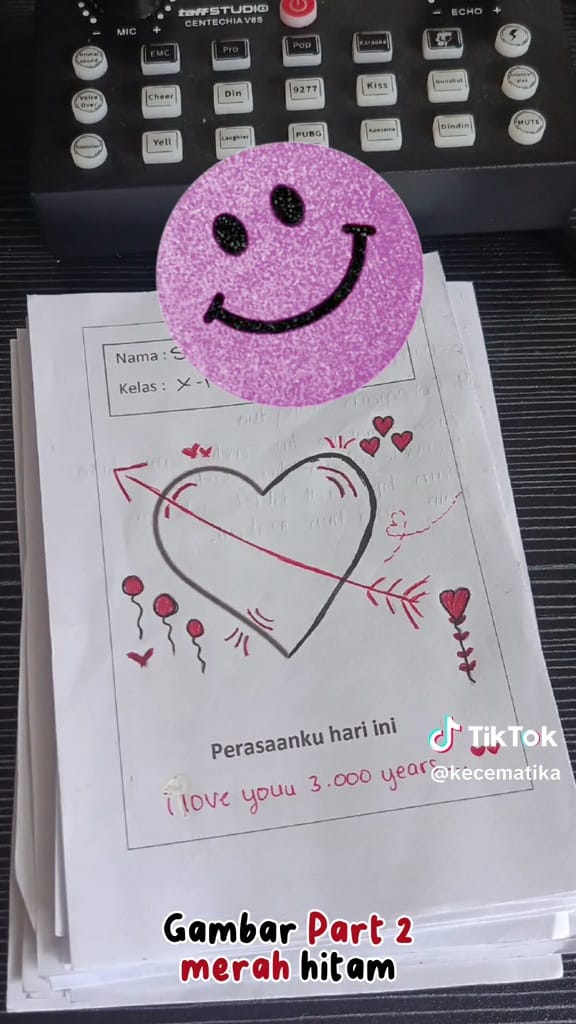 Gambar dari emoticon hati  © TikTok