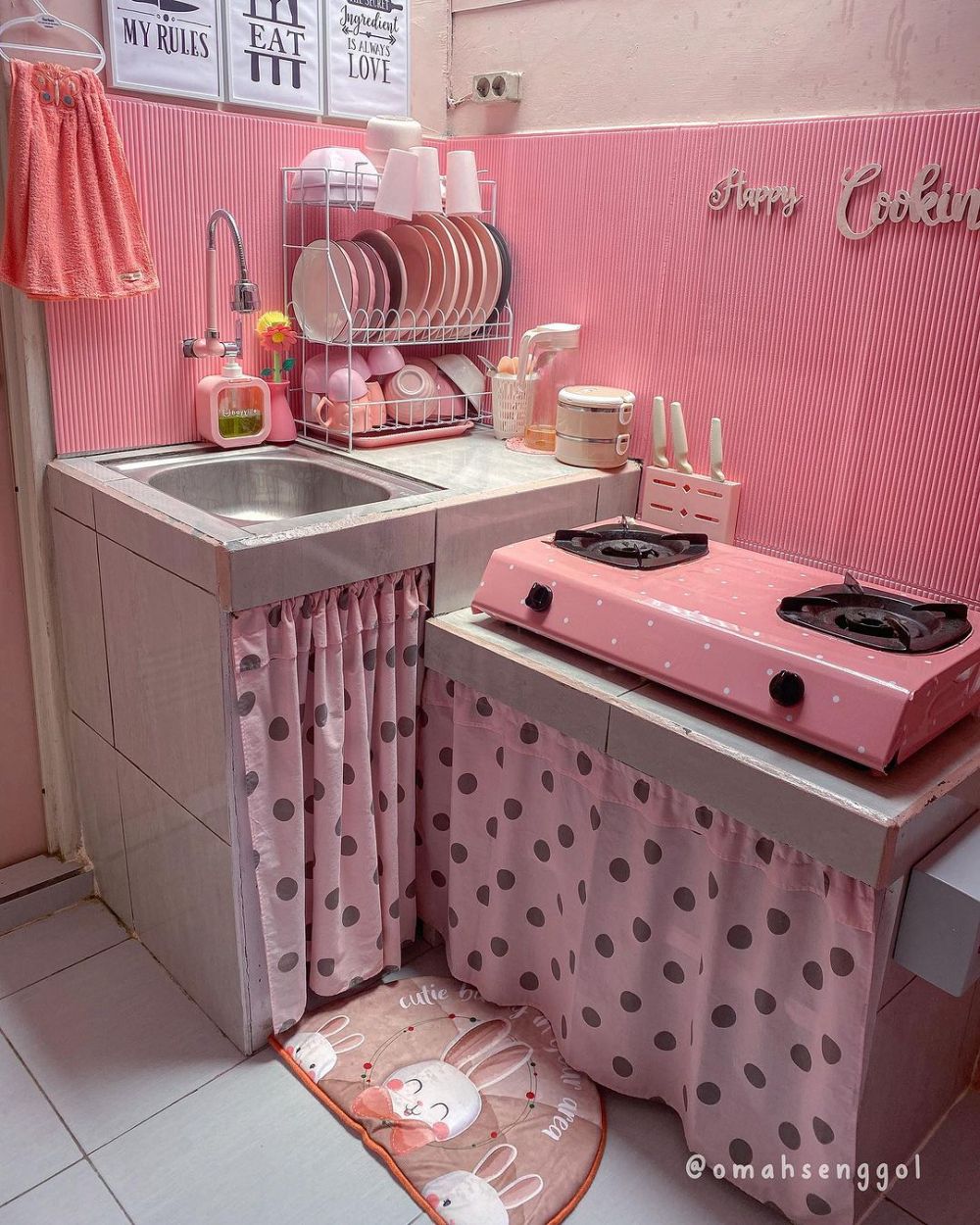 dapur mungil pink estetik tak sumpek © 2023 brilio.net dapur mungil pink estetik tak sumpek © 2023 brilio.net