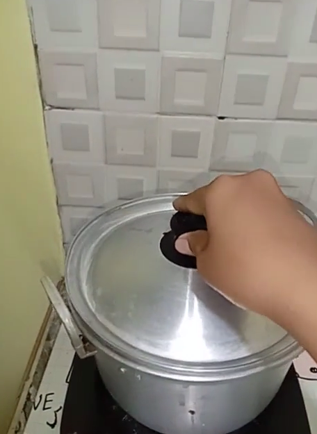 Tanpa perlu direndam air, ini cara merebus kacang hijau agar empuk dalam waktu 12 menit