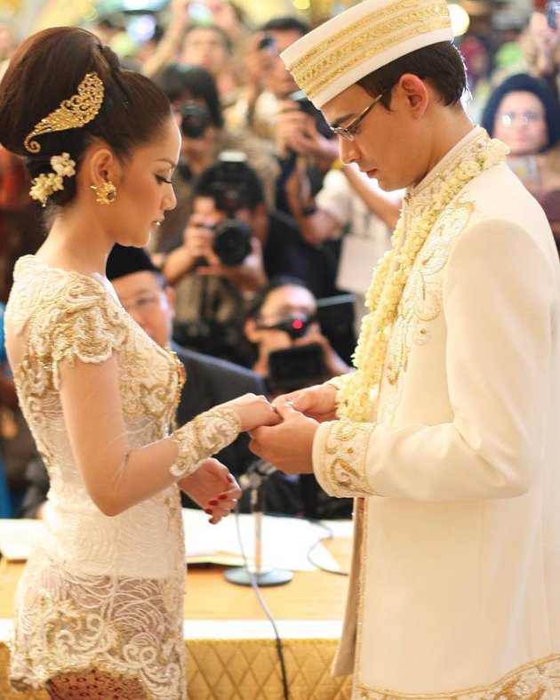 Beredar undangan pernikahan Bunga Citra Lestari di bulan Desember 2023, sosok calon suami bikin geger