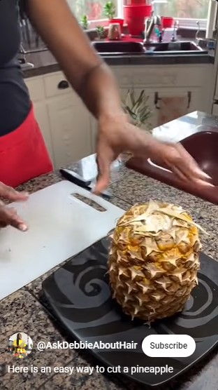 Trik jitu mengupas dan memotong nanas agar rapi dan air buahnya tak berceceran ke mana-mana