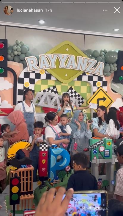  momen ultah rayyanza ke-2 dirayakan meriah © berbagai sumber