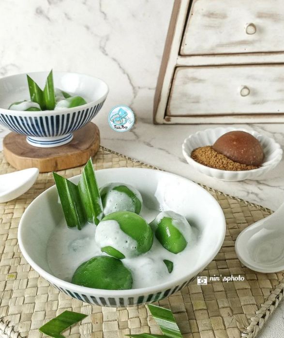 23 Cara membuat klepon ketan isi gula merah, manis dan legit