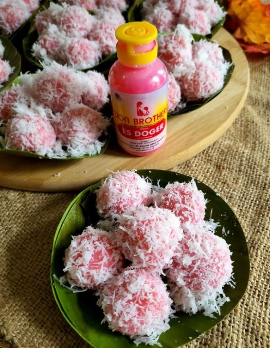 23 Cara membuat klepon ketan isi gula merah, manis dan legit