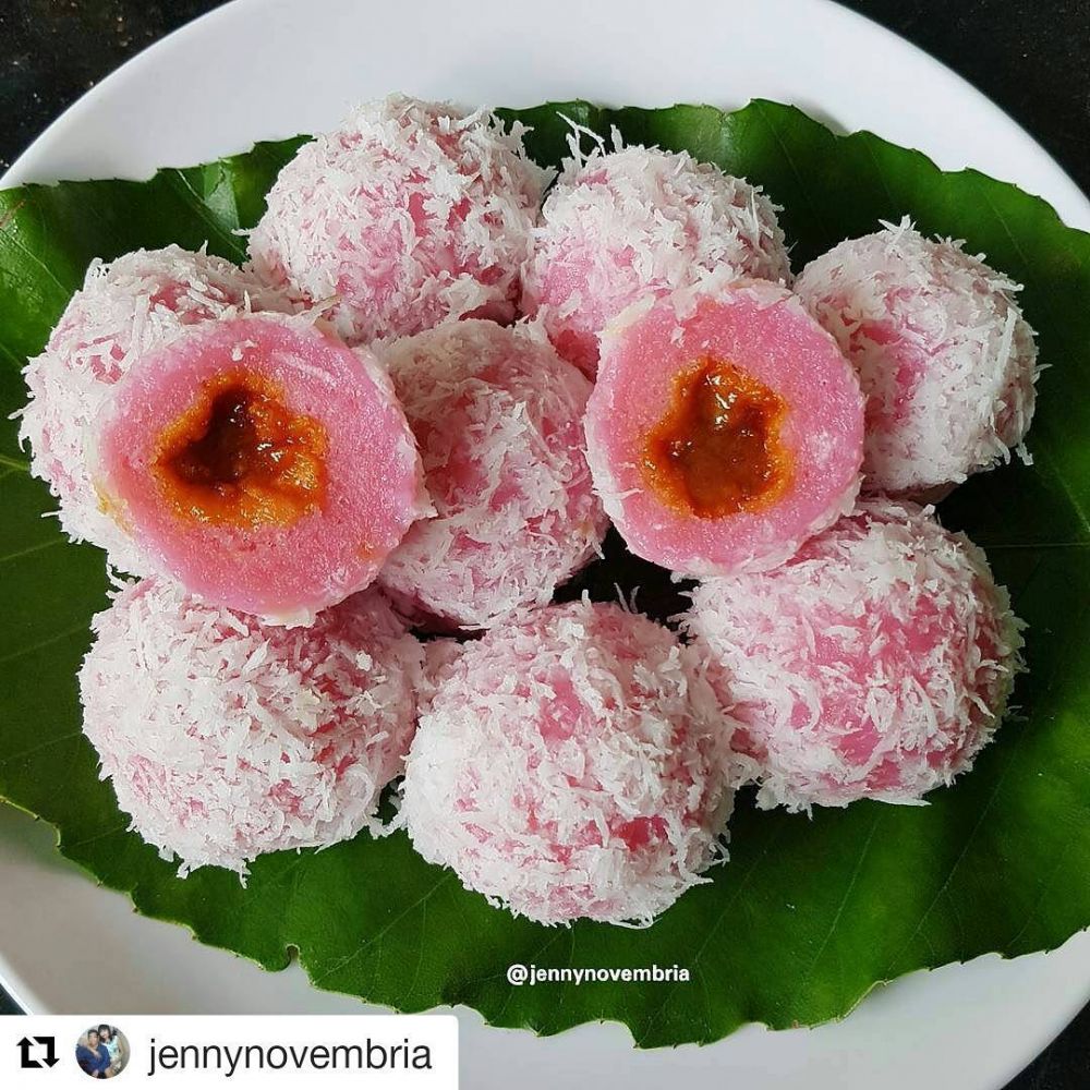23 Cara membuat klepon ketan isi gula merah, manis dan legit
