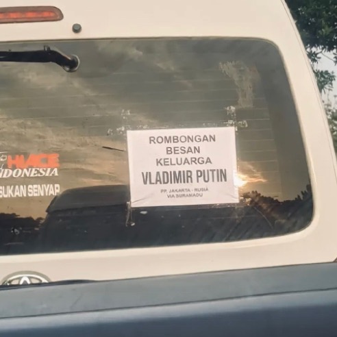 Potret kocak tak terduga di jalan Berbagai sumber Potret kocak tak terduga di jalan Berbagai sumber