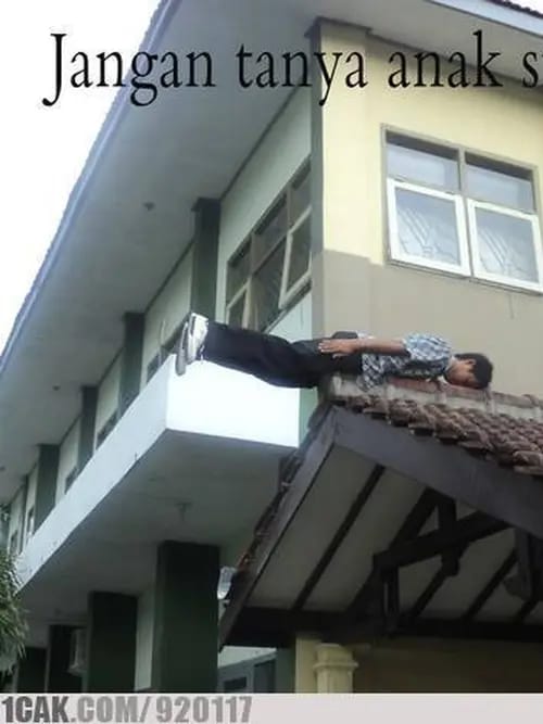 gabut di atap berbagai sumber