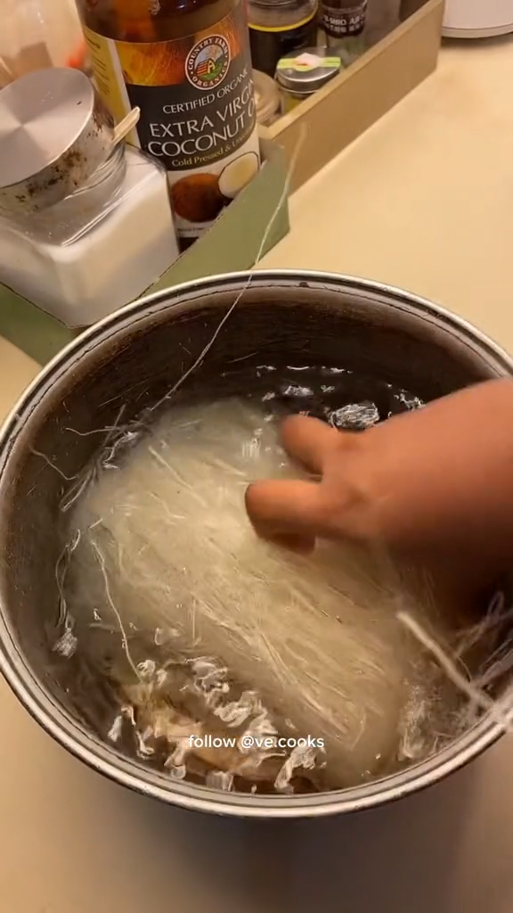 Tak perlu direndam air panas, ini trik bikin bihun goreng agar bentuknya utuh dan tidak cepat basi