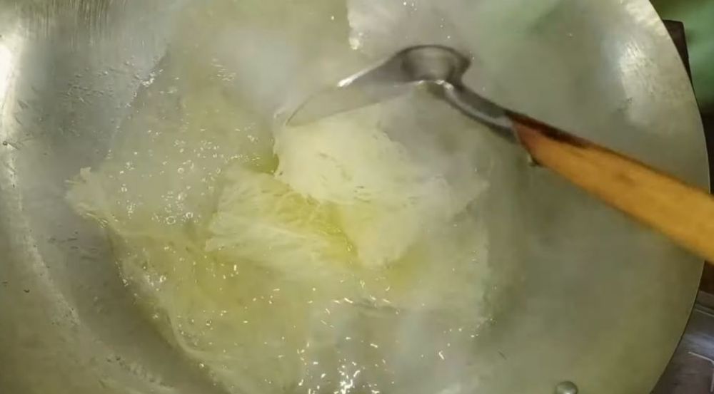 Pakai 1 bahan, ini trik rebus bihun agar matang sempurna, tak menggumpal, dan antilengket saat dimasak