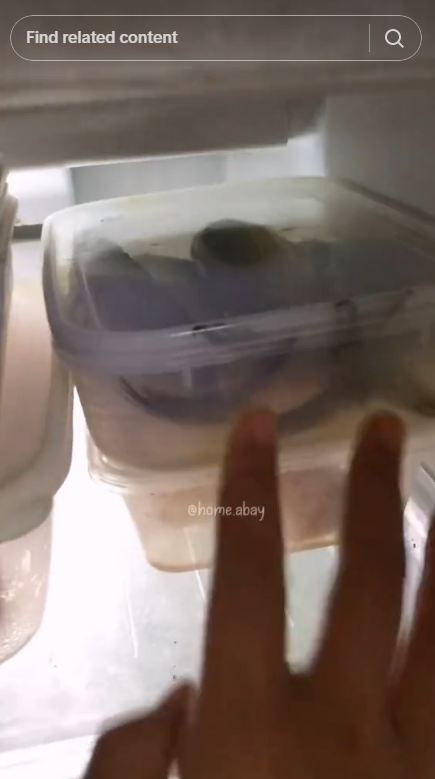 Bukan ditaburi garam, begini cara menggoreng ikan supaya dagingnya tak mengerut dan lengket di wajan