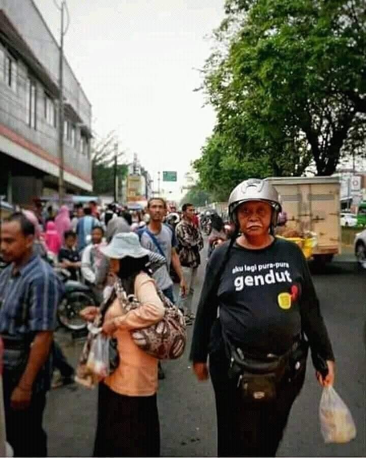 diam diam lucu © Berbagai sumber