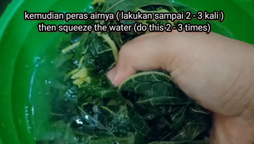 Tanpa garam atau asam jawa, ini trik merebus daun pepaya agar tak pahit cukup tambah 1 jenis daun