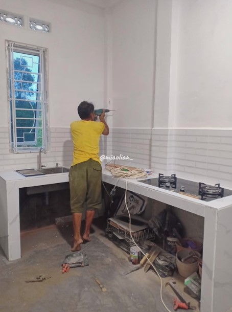 dapur rumah subsidi elegan tanpa kitchen set © 2023 brilio.net