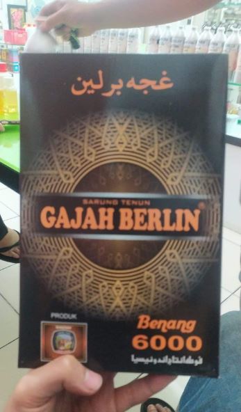 Potret kocak pelesetan merk sarung Berbagai sumber Potret kocak pelesetan merk sarung Berbagai sumber