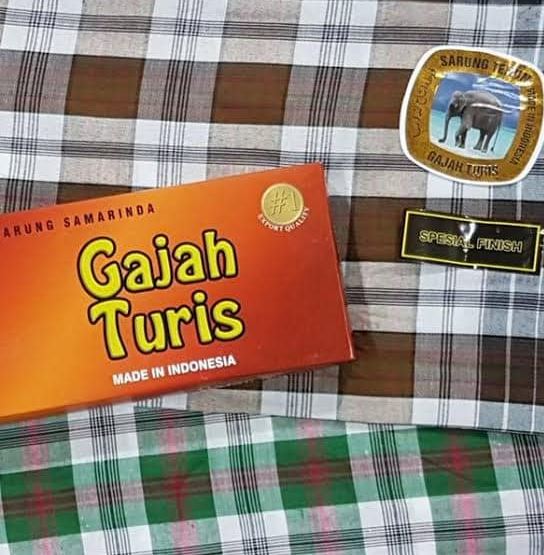 Potret kocak pelesetan merk sarung Berbagai sumber Potret kocak pelesetan merk sarung Berbagai sumber