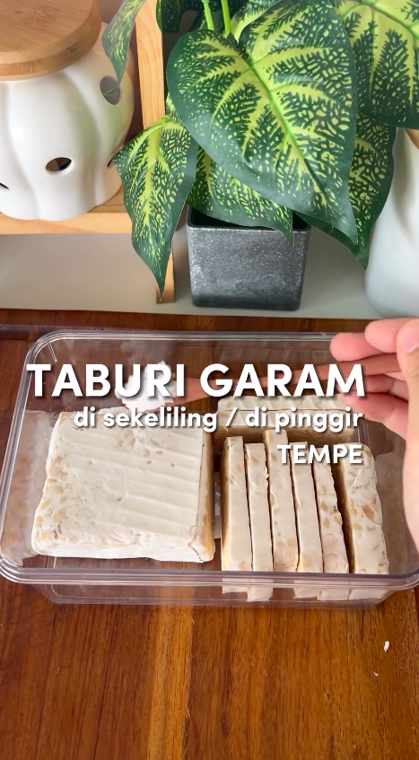 Tanpa perlu dikukus dulu, ini cara simpan tempe agar awet dan tak kering hingga 1 minggu