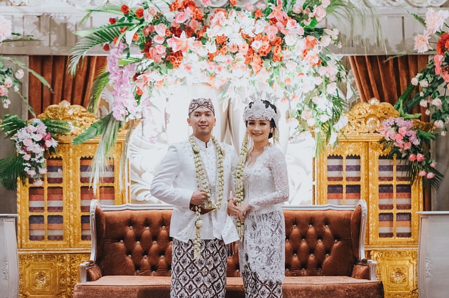 Momen pernikahan 16 member JKT48 ada Shanju dan Jojo © 2023 brilio.net