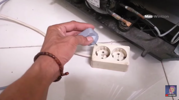 Tanpa perlu diganti alat atau sparepart, ini trik mudah mengatasi kulkas satu pintu yang tidak dingin