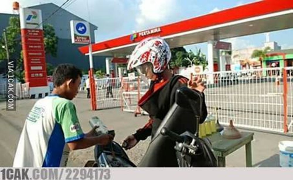 absurd di pom berbagai sumber