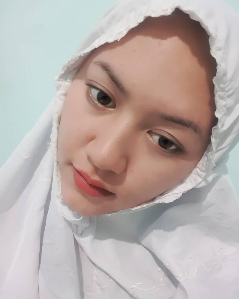 happy asmara tanpa makeup glowing © instagram