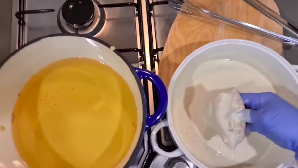 Tanpa baking powder, ini trik bikin tahu isi keriting dan renyah cuma tambah 1 bahan dapur