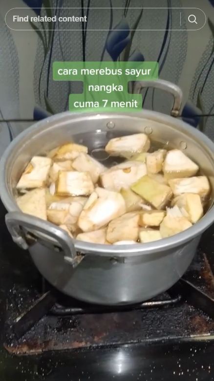 Tak perlu baking soda, ini trik merebus nangka muda agar tetap putih dan cepat empuk dalam 7 menit